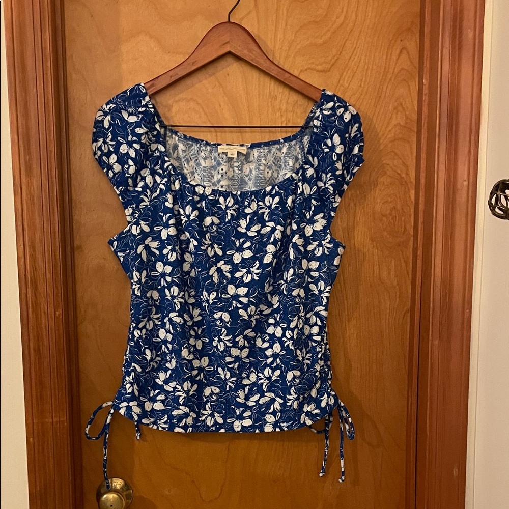 Blue and white Floral Women's Top, L